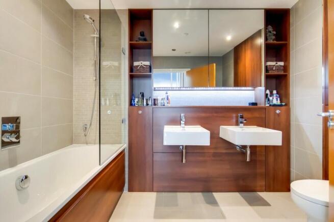 10_Master Ensuite-0