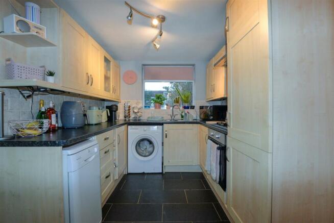 Kitchen 1.jpg