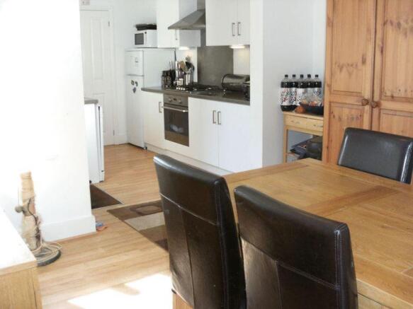 Dining to Kitchen