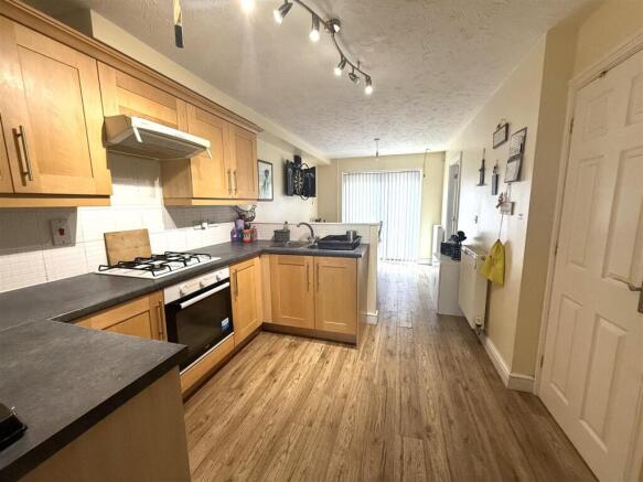 6 ptc kitchen.jpeg