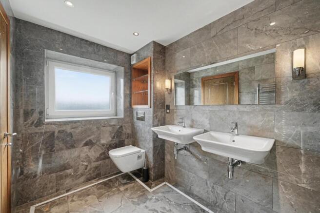 2 bed Apartment for sale Image 12