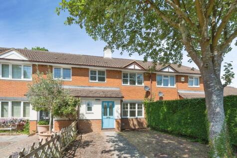 St. Thomas Close, Basingstoke, Hampshire, RG21