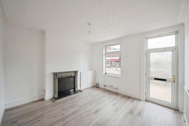 2 bed End of Terrace for sale Image 5