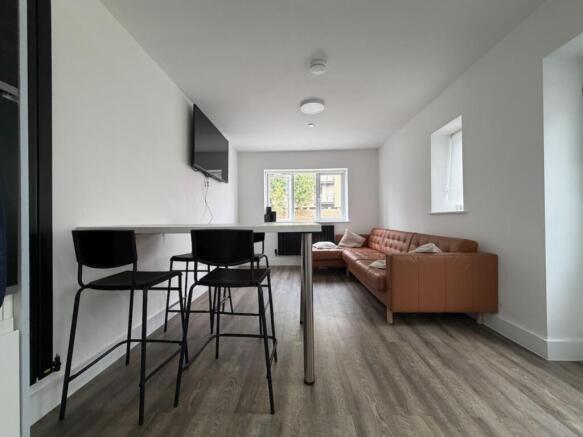 Call 02920 668585 to secure your viewing _4