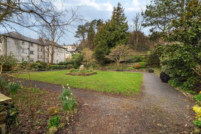 Memorial Garden n...