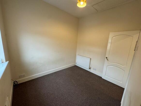 2 bed Terraced to rent Image 12