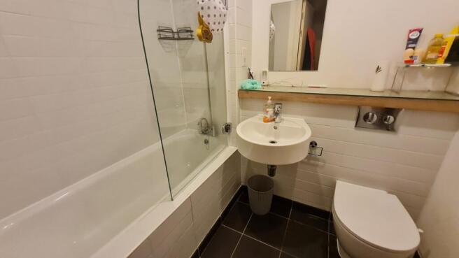 2 bed Flat to rent Image 9