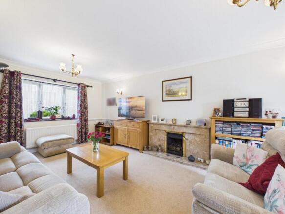 5 bed House for sale Image 5