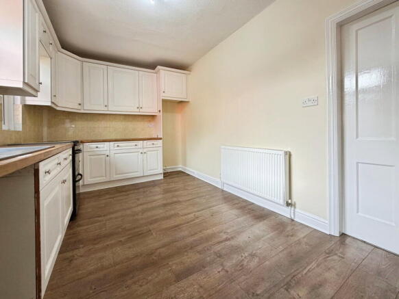 3 bed Terraced for sale Image 8