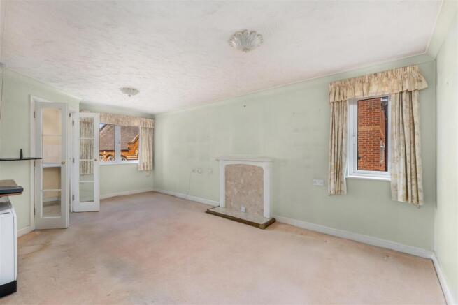 40 Spencer Court, Banbury-7.jpg