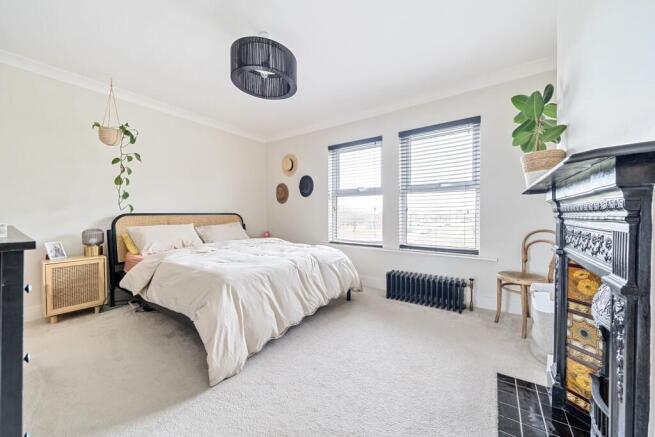 9 Primary Bedroom