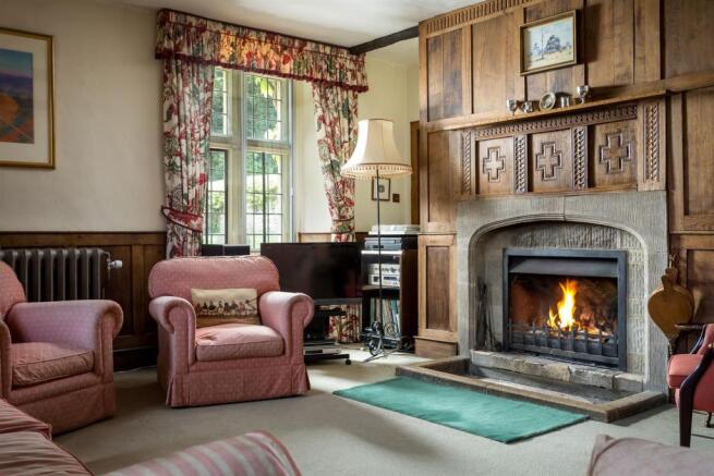 70 - Bagendon Manor - GL7 7DU - L Web.jpg