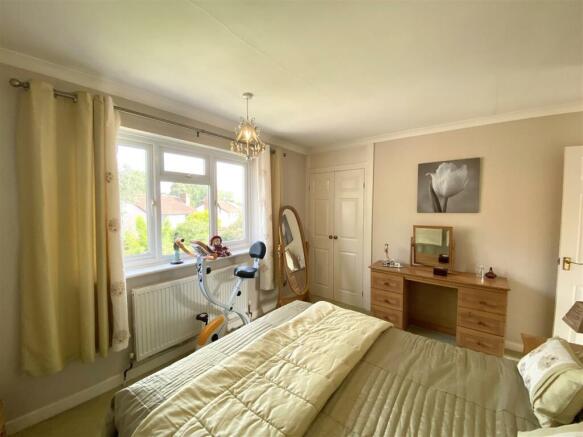 BEDROOM 2