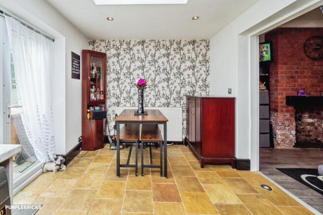 3 bed Semi-Detached for sale Image 6
