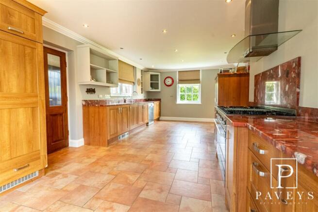 OPEN PLAN KITCHEN DINER