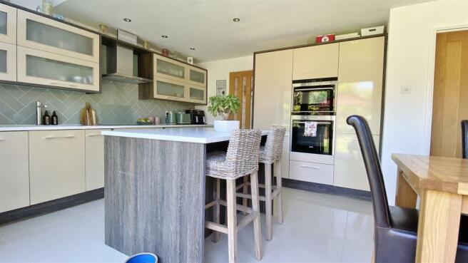 Alternate Kitchen/Diner View