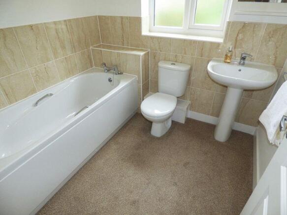 MAIN BATHROOM