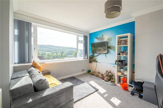 5 bed Semi-Detached for sale Image 8