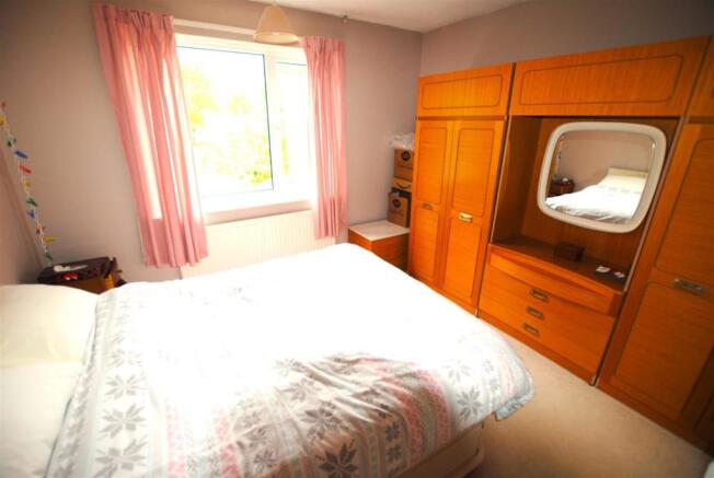 124 st margarets ave bed 1.JPG