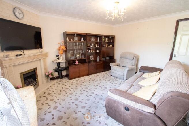 2 bed Detached Bungalow for sale Image 4