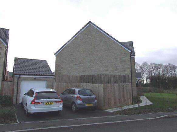Garage & Parking