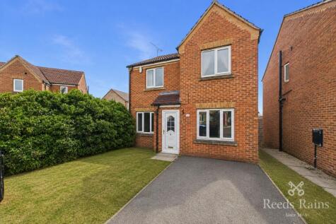 St. Pancras Close, Dinnington, Sheffield, South Yorkshire, S25