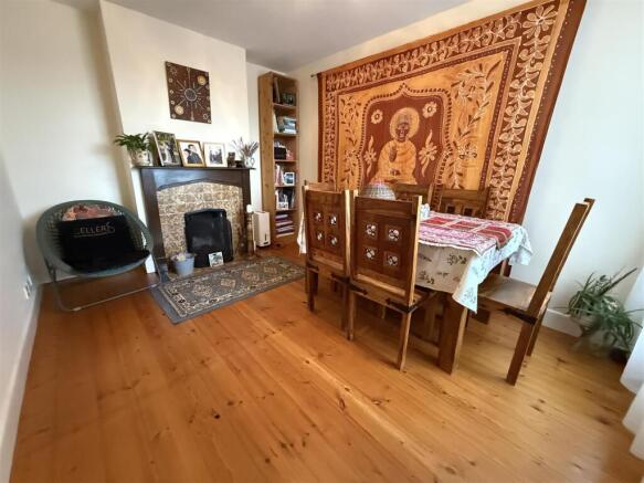 Dining Room: