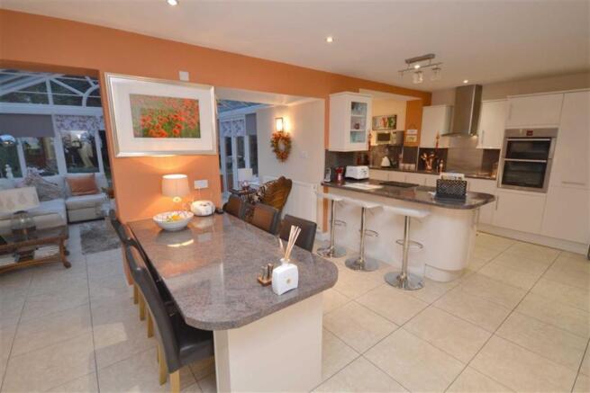 DINING TO KITCHEN AND CONSERVATORY