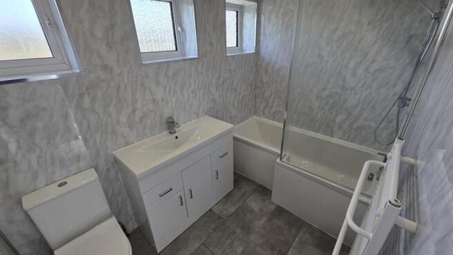3 bed Semi-Detached to rent Image 11