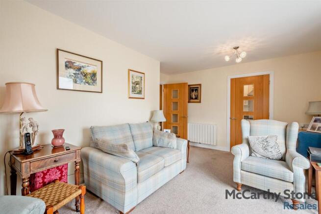 2 bed Apartment for sale Image 4