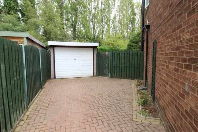 Ferrars Drive, Sheffield photo 4