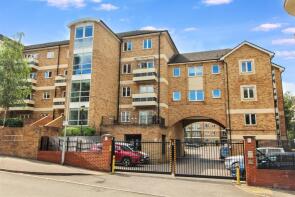 25, Branagh Court, Reading RG30 2QX