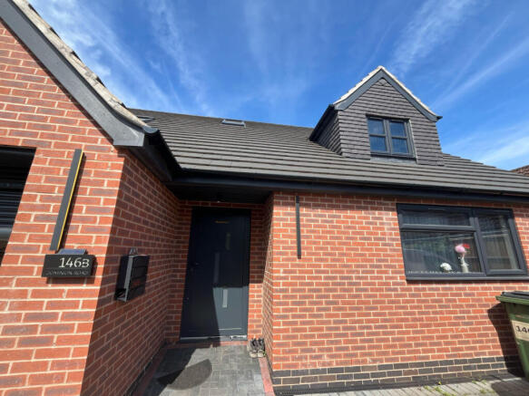 One Room on Dominion Road