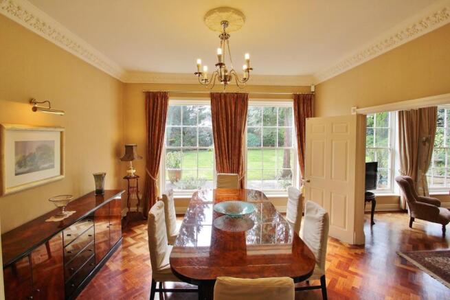 Dining Room 2.JPG