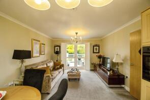 Flat 10, 120 Hamilton Court, Long Road, Canvey Island SS8 0JN
