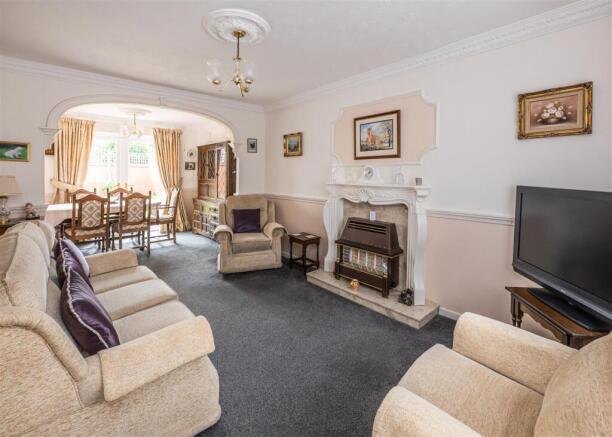 56 Tyning Close-7.jpg