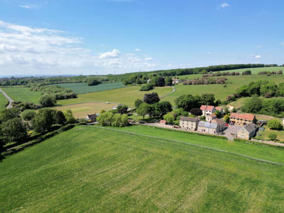 5 bed Detached for sale Image 6