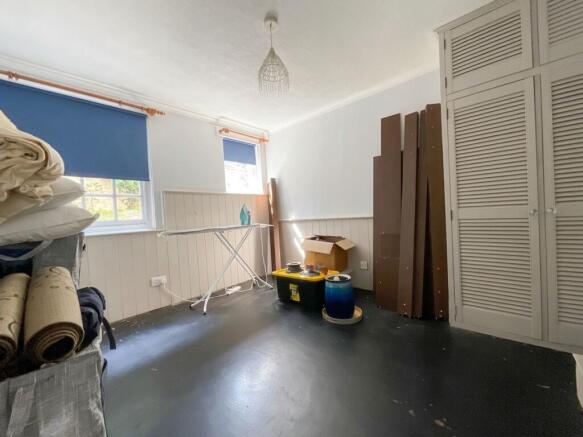 2 bed Flat for sale Image 11