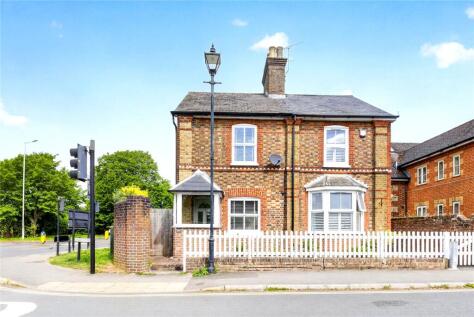 Lingfield Road, Edenbridge, Kent, TN8
