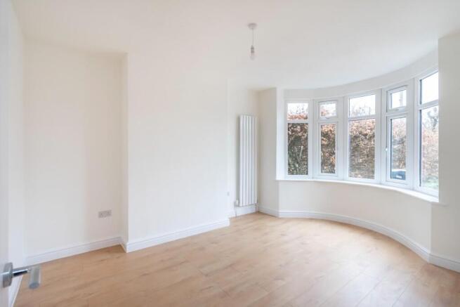 5 bed Semi-Detached for sale Image 5