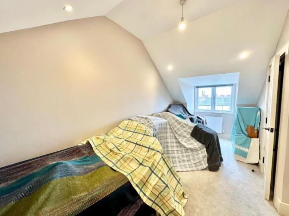 3 bed Terraced to rent Image 11