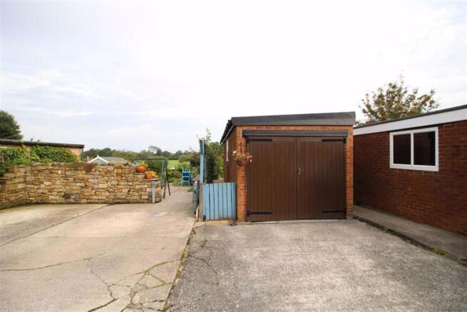 Detached Garage