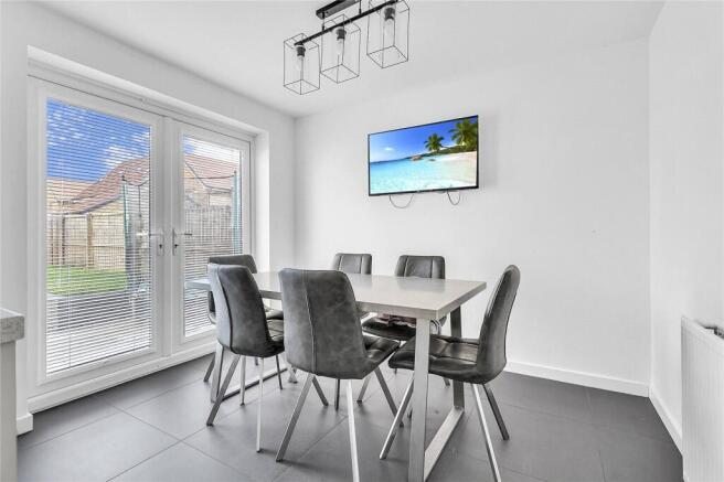 4 bed Detached for sale Image 7