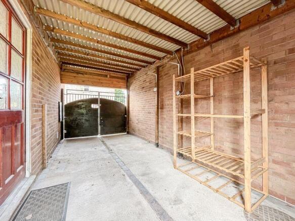 CARPORT