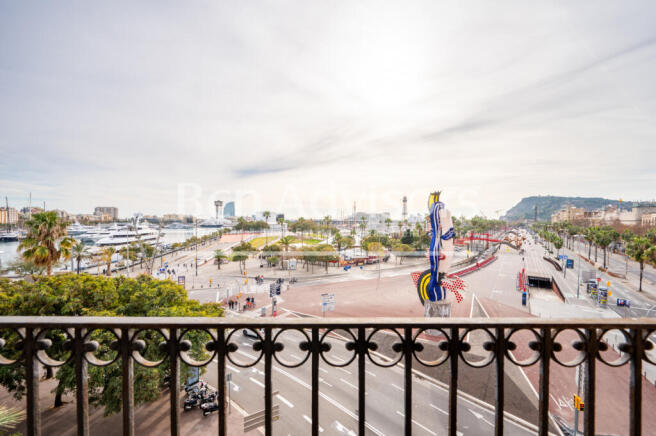 Magnifico-piso-con-vistas-al-mar-en-edificio-co...