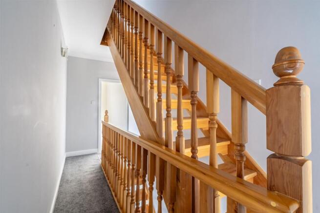 3 bed Terraced for sale Image 10