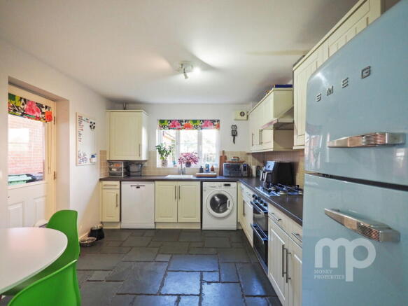 Pelargonium Drive, Family Home with Potential – Ideal for a Growing Family, Wymondham, Norfolk photo 2