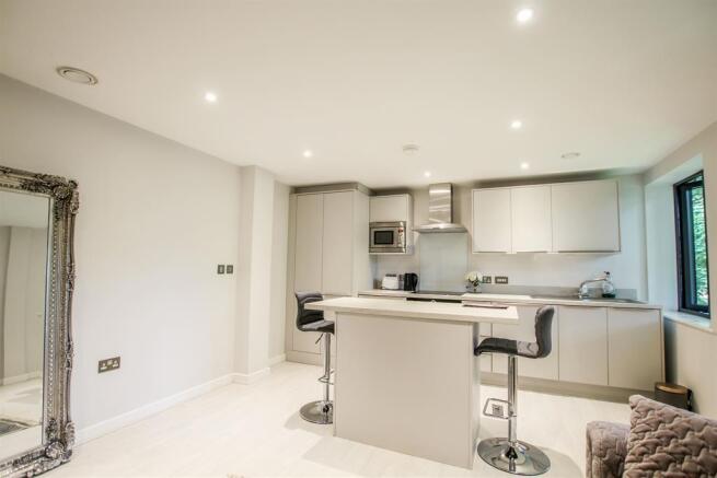 1 bed Flat to rent Image 5