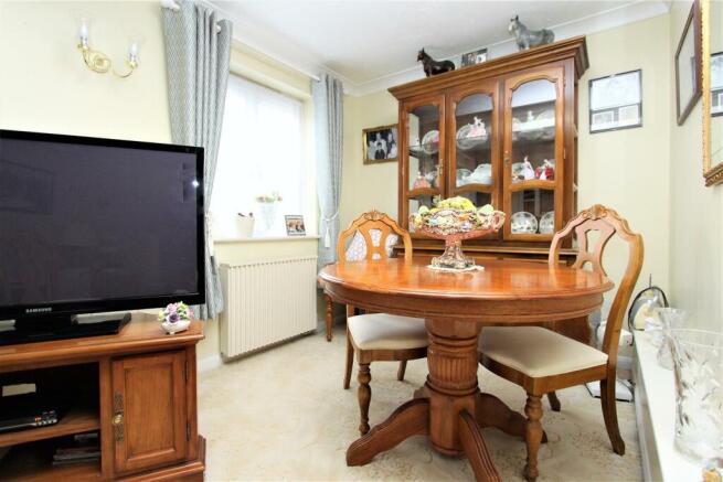 dining table cu.jpg