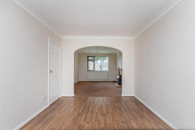 3 bed Semi-Detached to rent Image 7